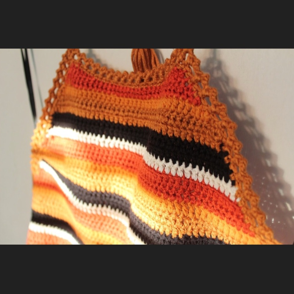 Sweater/ halter - Picture 3 of 4